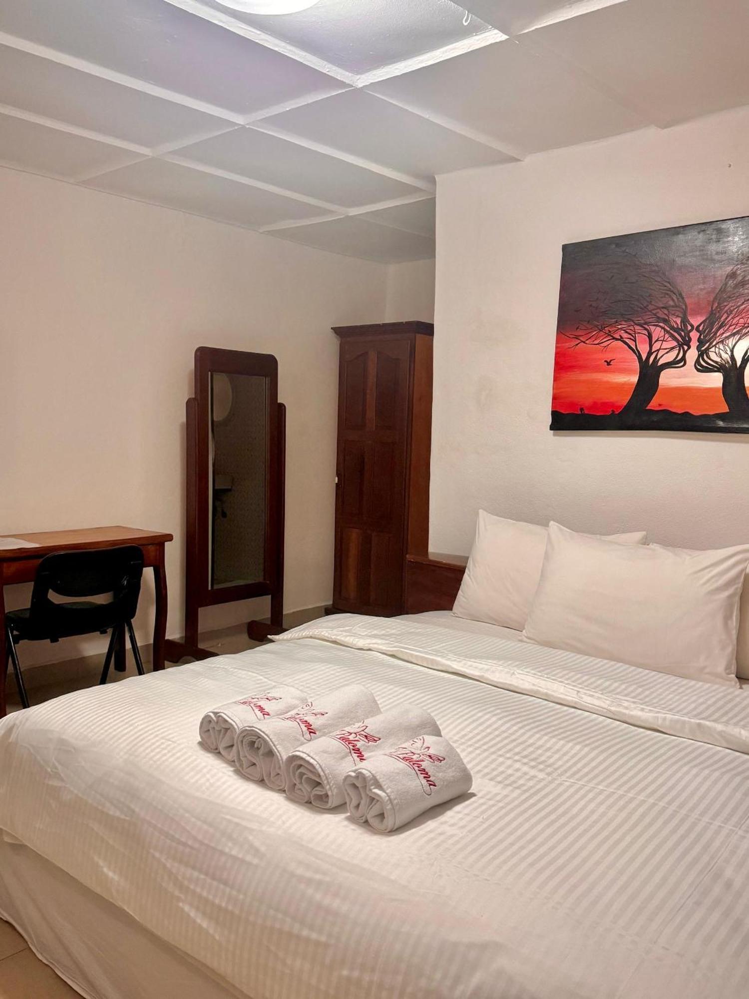 Paloma Guest House Kenema Kültér fotó